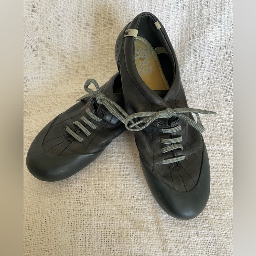 Beautifully soft Camper leather shoes size 38. Navy blue